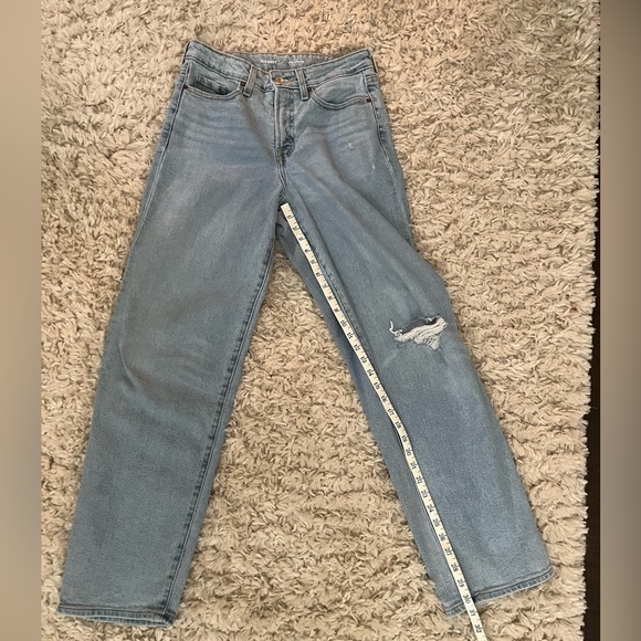 Distressed loose straight leg mom jeans - Picture 1 of 6